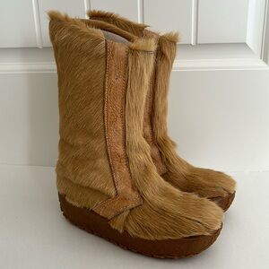 Vintage 70’s La Mondiale Camel Tan Goat Fur Made In Italy Wookie‎ Boots Women 6